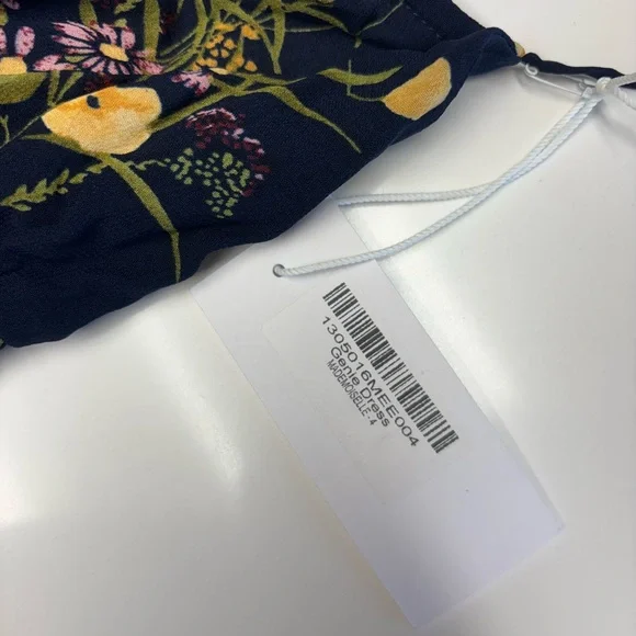 Reformation Genie Midi Dress in blue flora 4 - Picture 6 of 9